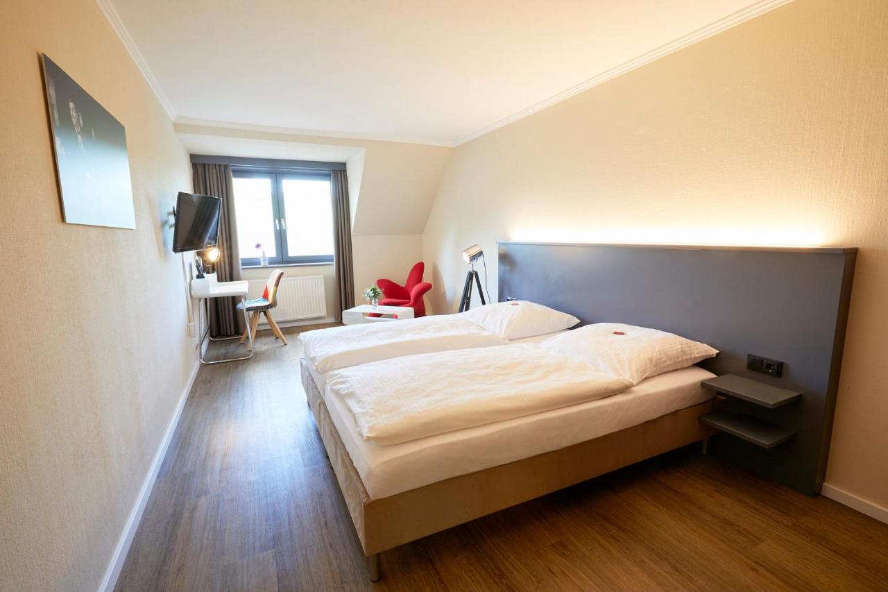 Kino-Hotel Meyer Harsefeld Exteriör bild